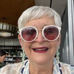 Meet your Posher, Sandy